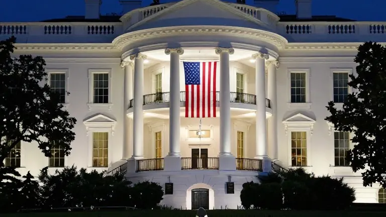 CNN, MS NOW, and Politico file amended suit to reclaim Oval Office and Air Force One pool roles